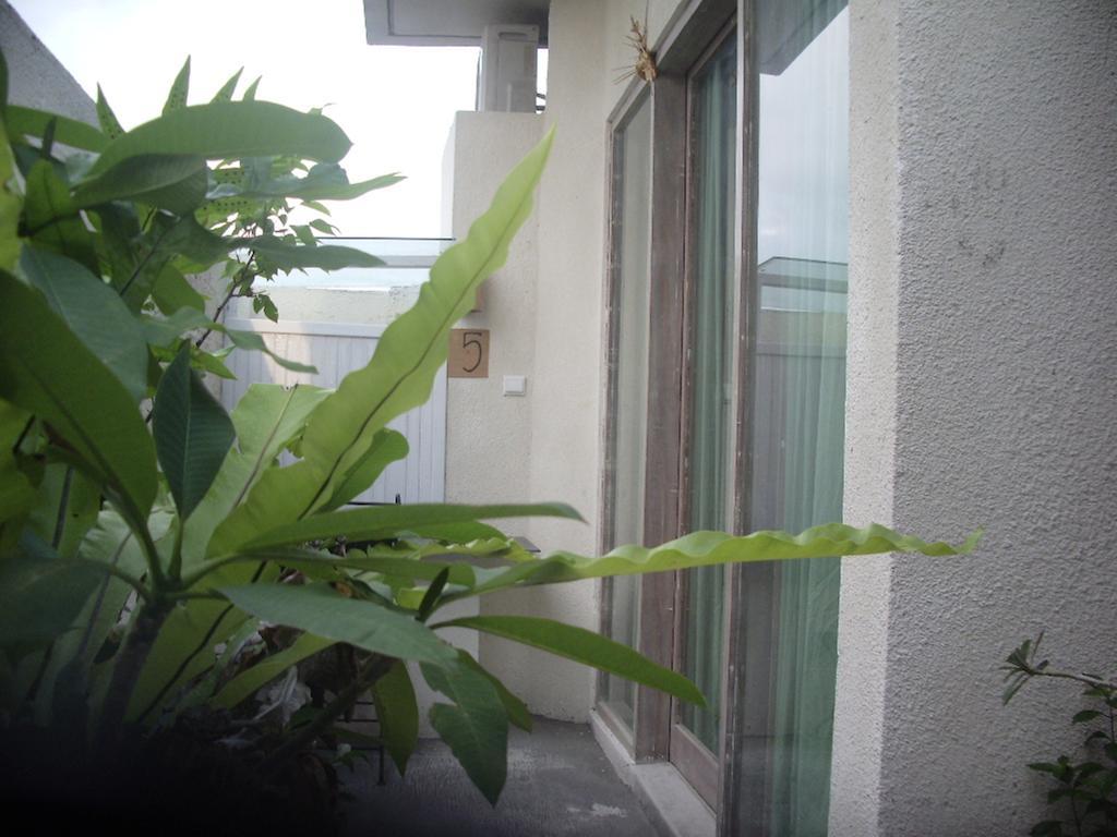 Gusti Homestay Kerobokan ภายนอก รูปภาพ