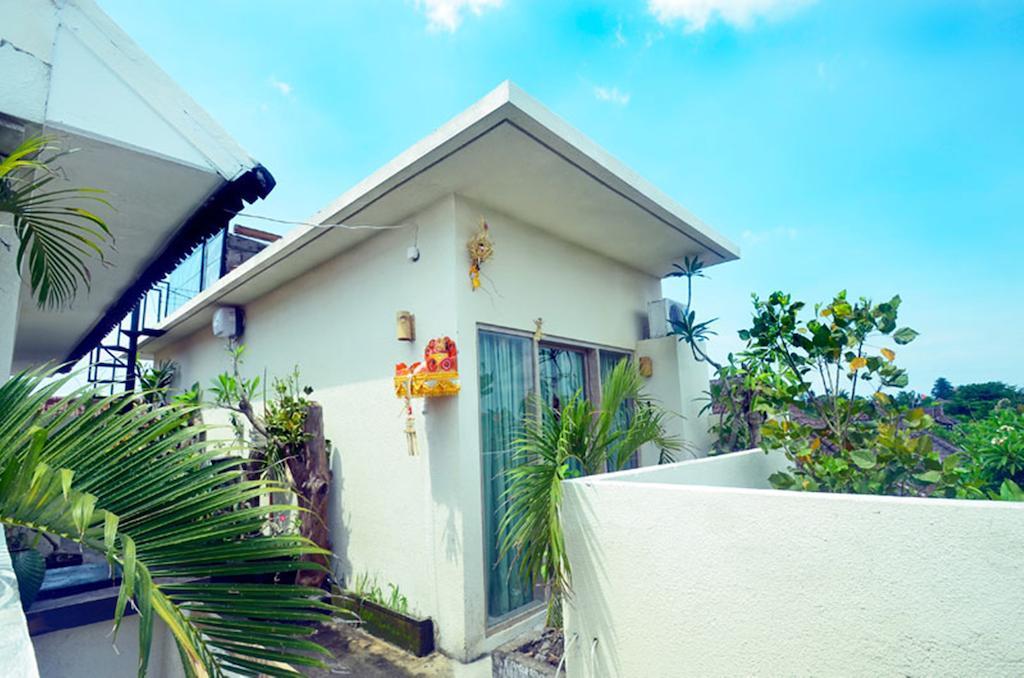 Gusti Homestay Kerobokan ภายนอก รูปภาพ