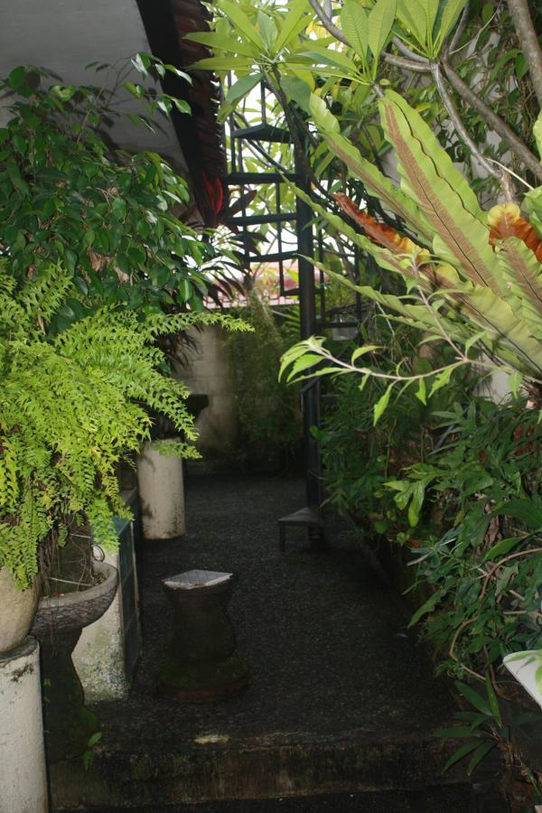 Gusti Homestay Kerobokan ภายนอก รูปภาพ