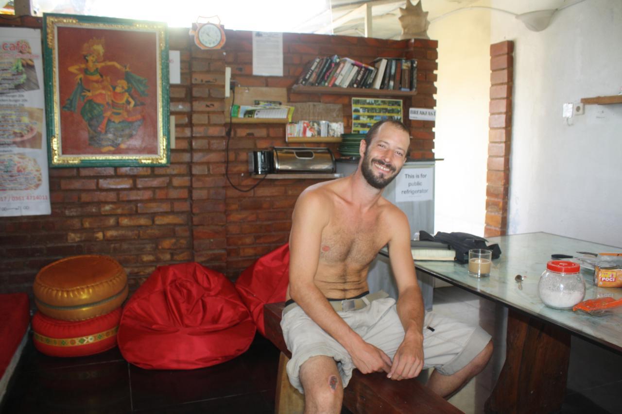 Gusti Homestay Kerobokan ภายนอก รูปภาพ