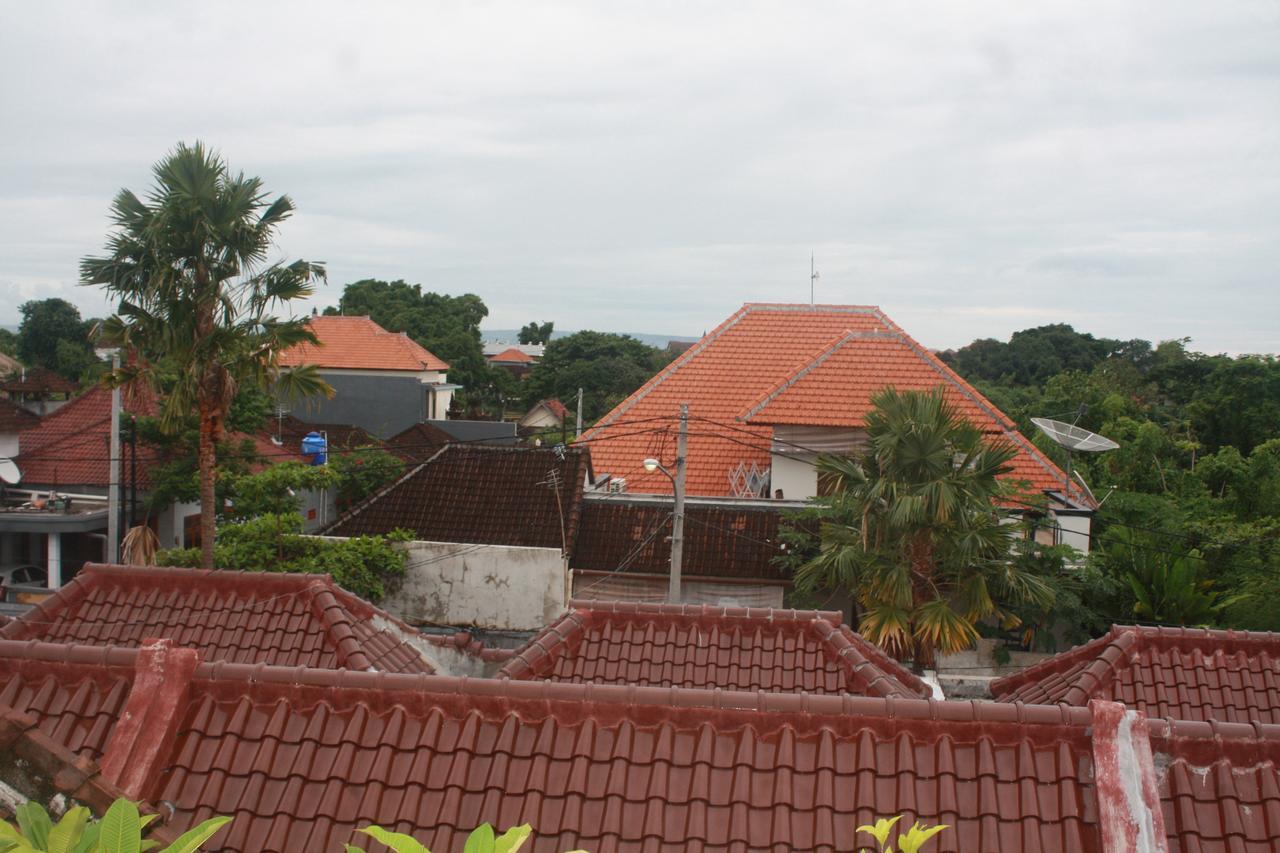 Gusti Homestay Kerobokan ภายนอก รูปภาพ