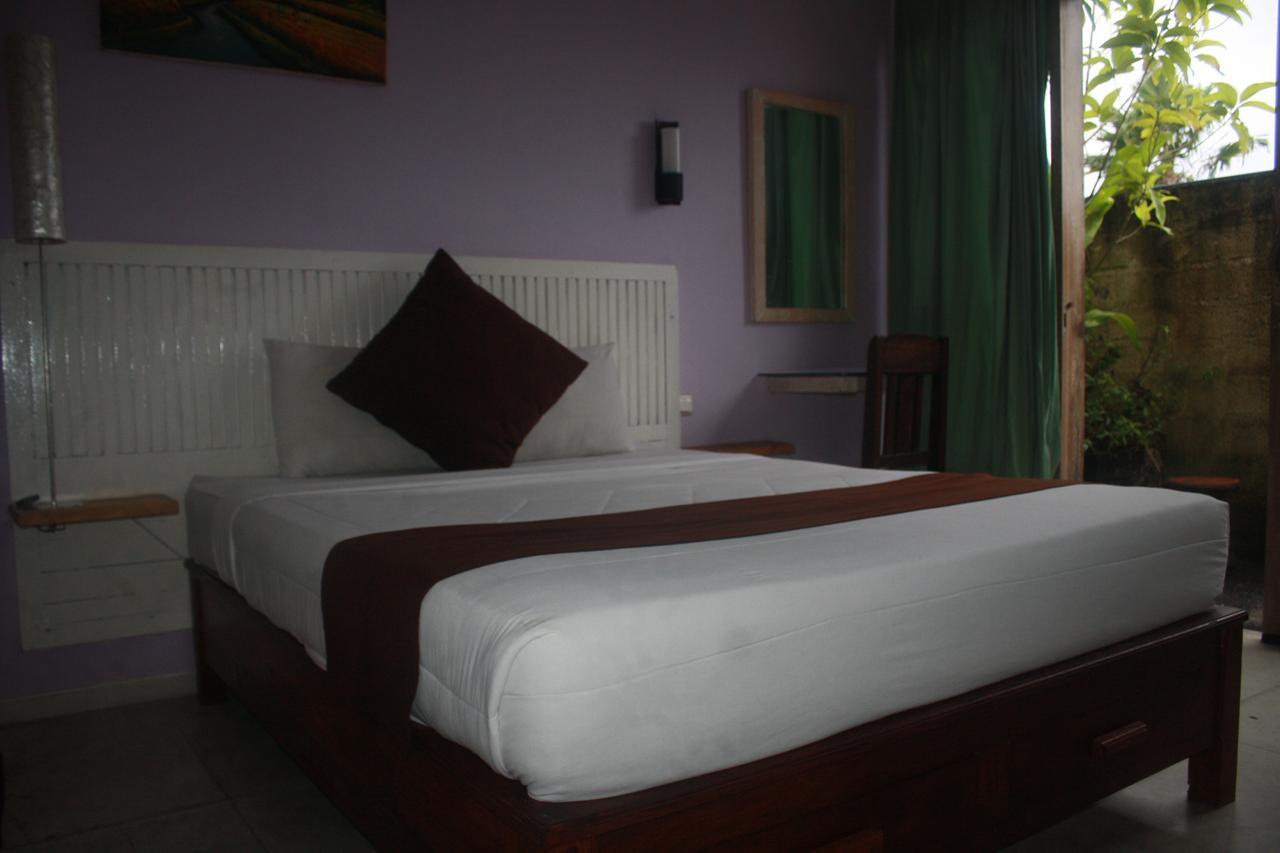Gusti Homestay Kerobokan ภายนอก รูปภาพ
