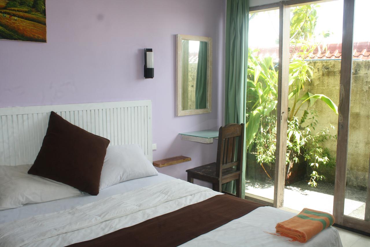 Gusti Homestay Kerobokan ภายนอก รูปภาพ