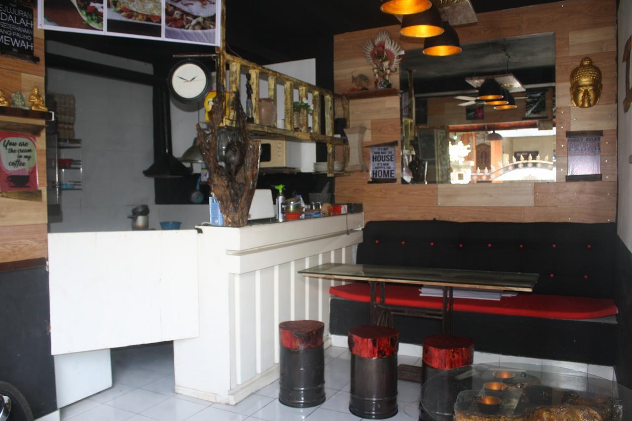 Gusti Homestay Kerobokan ภายนอก รูปภาพ