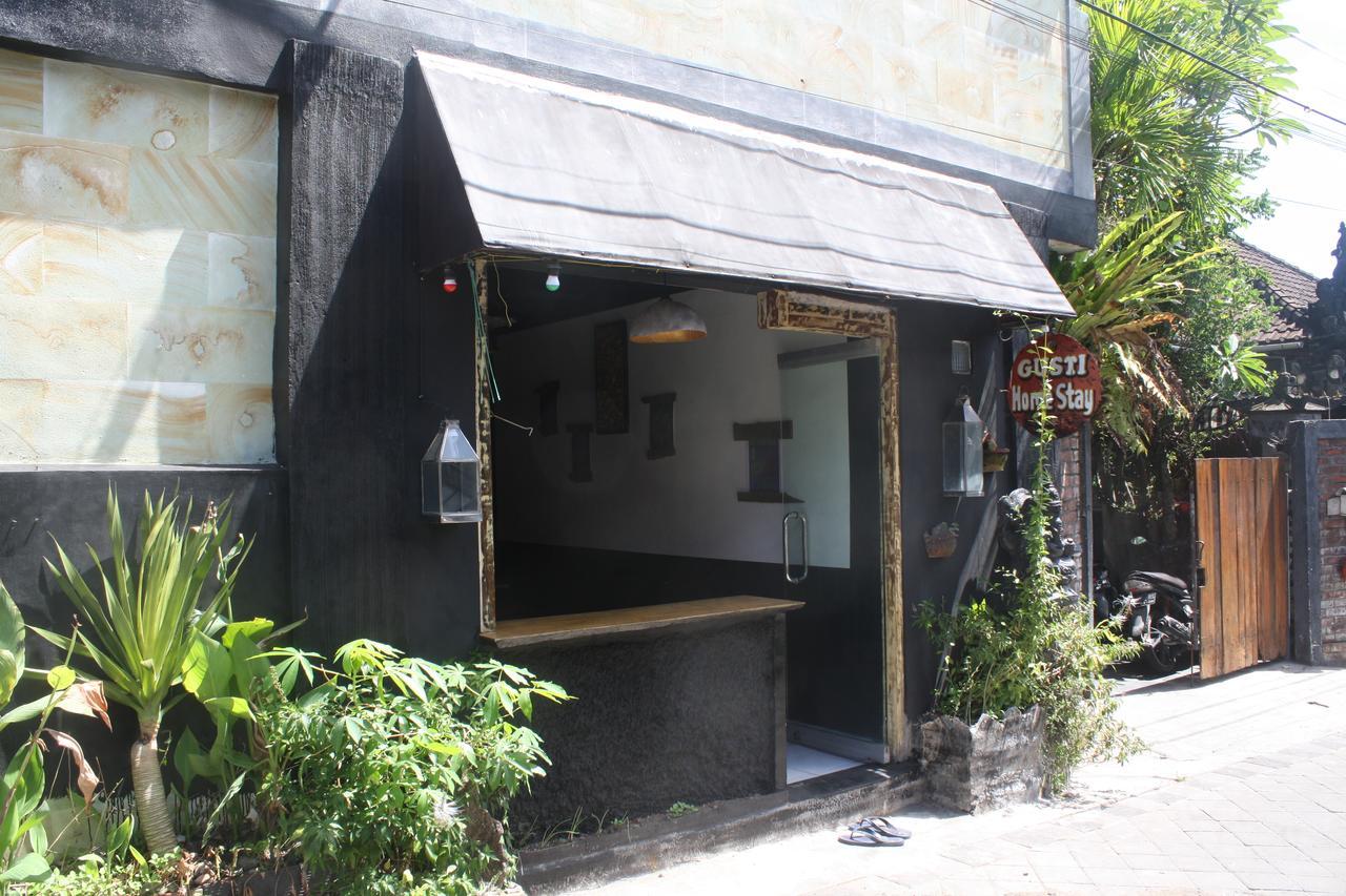 Gusti Homestay Kerobokan ภายนอก รูปภาพ