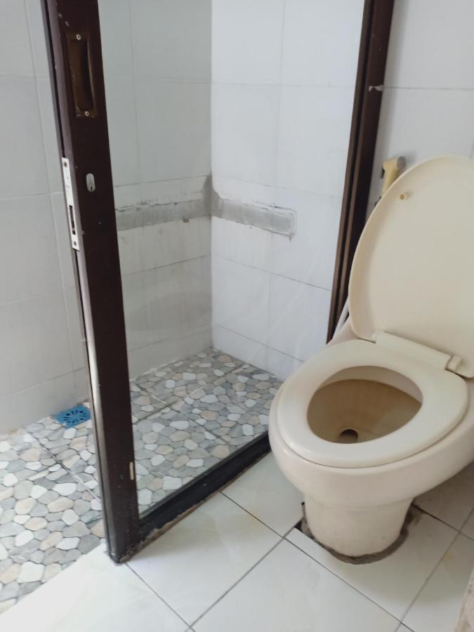Gusti Homestay Kerobokan ภายนอก รูปภาพ